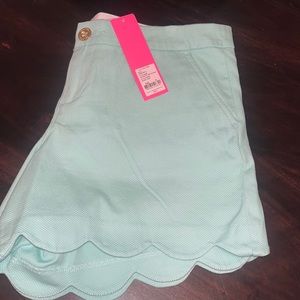 Lilly Pulitzer buttercup short. NWT!